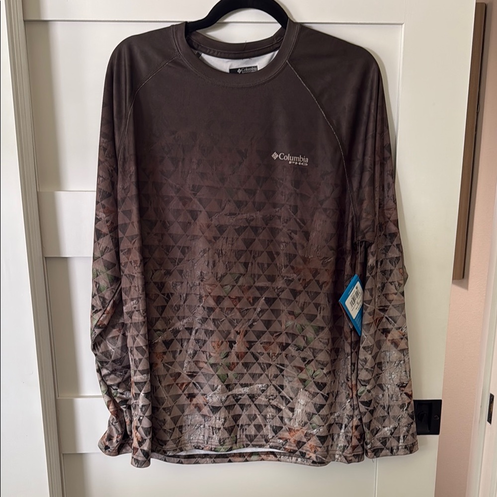 Columbia Men's Brown Long Sleeve Shirt